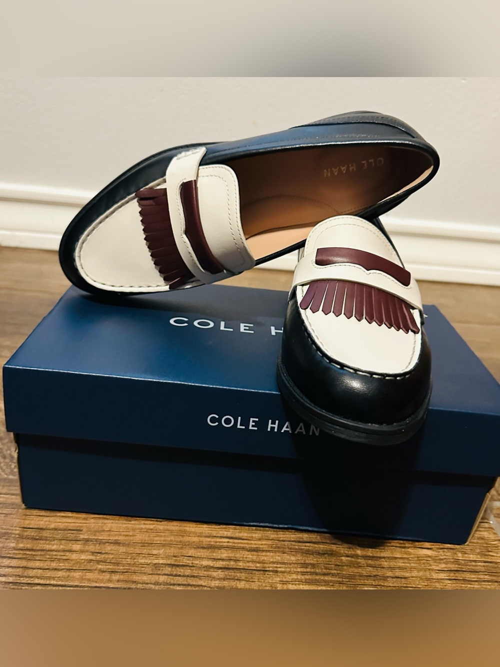 Cole Haan Women's Stassi Kiltie Loafers Ivory Black Dark Garnet Size 7B NIB